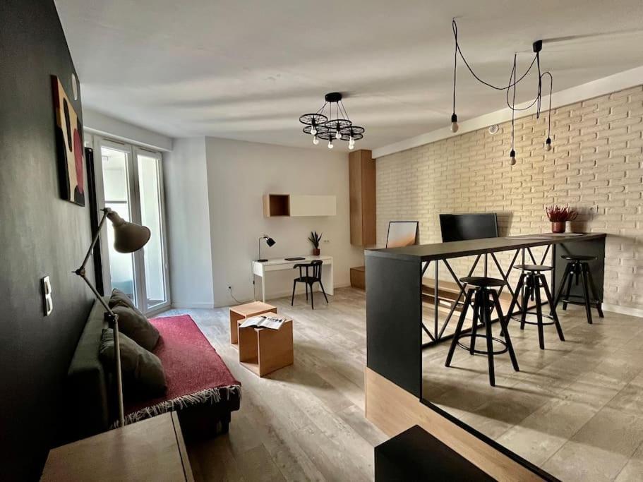 Smart Apartment Ogrodowa ワルシャワ エクステリア 写真